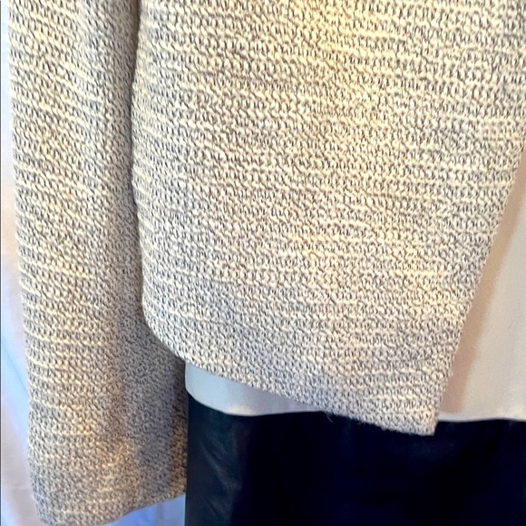 Alice & Olivia Elegant Women's Tweed Cream and Black Fine Leather Jacket, Size 6 - Picture 8 of 14